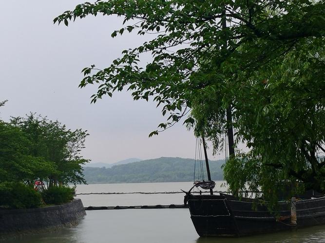 太湖游船，人潮洶涌。排隊(duì)差點(diǎn)沒中暑??太湖 游船 游人如鯽