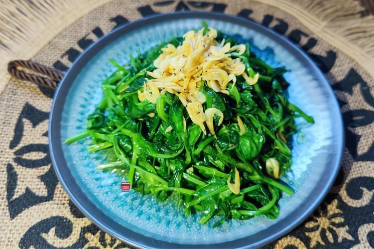 清明前此菜抓緊吃，清肝明目清熱利濕，還特鮮嫩，再不吃就過季了