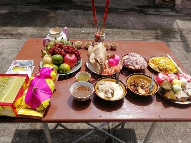 “祭祀帶三樣，家興人丁旺”上墳為什么放3樣點心2種水果1白酒