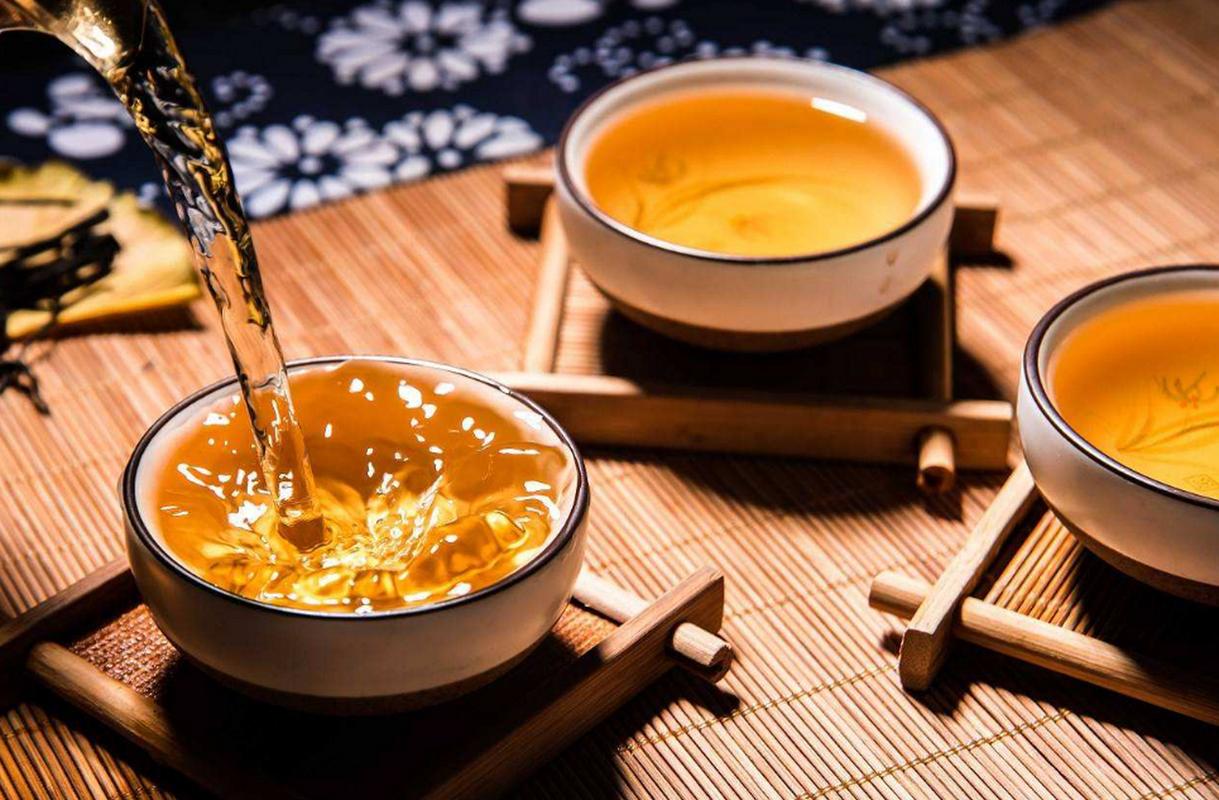 長(zhǎng)期吸煙卻又堅(jiān)持喝茶的人，后來(lái)都怎么樣了？醫(yī)生說(shuō)出實(shí)話
