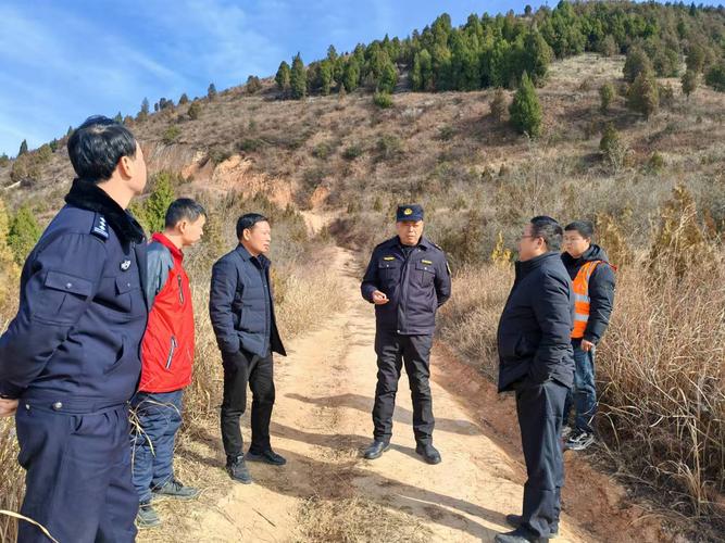 濟南市萊蕪區(qū)_焦衛(wèi)星開展巡林活動并督導森林防火工作