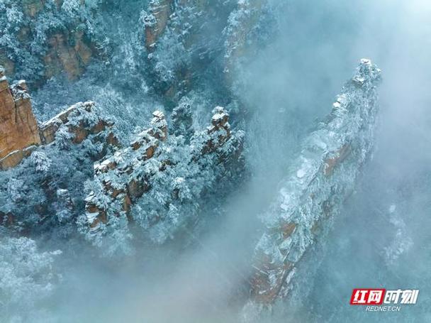 再降春雪！五臺山景區(qū)夢幻“換裝”