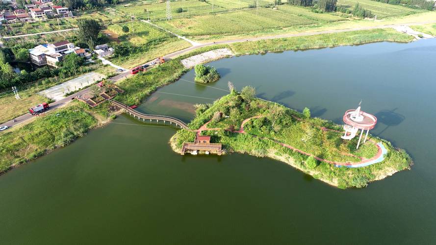 蟠龍河省級(jí)濕地公園環(huán)境優(yōu)美，是一處休閑游玩打卡的好去處