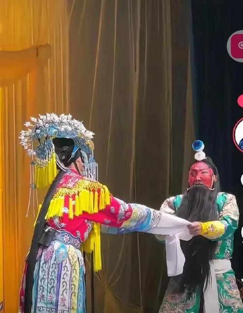 西北秦腔匯演盛況，天水伏羲廟3月28日下午4點秦腔氛圍推向了高潮