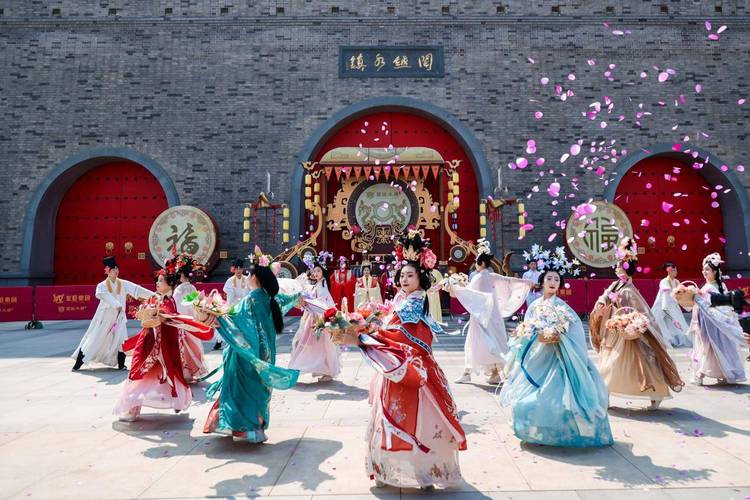 2025年福韻花朝節(jié)在福州閩越水鎮(zhèn)舉行，簪花禮