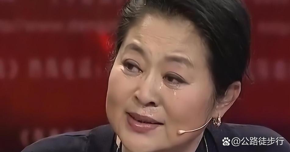 生命倒計(jì)時(shí)，倪萍哽咽落淚：頭已經(jīng)抬不起來了，簽了遺體捐贈(zèng)sdef