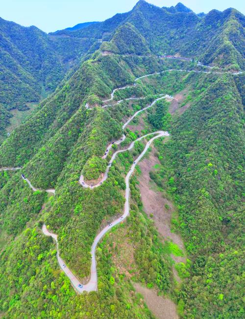 自駕征服皖南川藏線，小姐姐的旅行搭子銀河L7 EM-i，挑戰(zhàn)六道灣