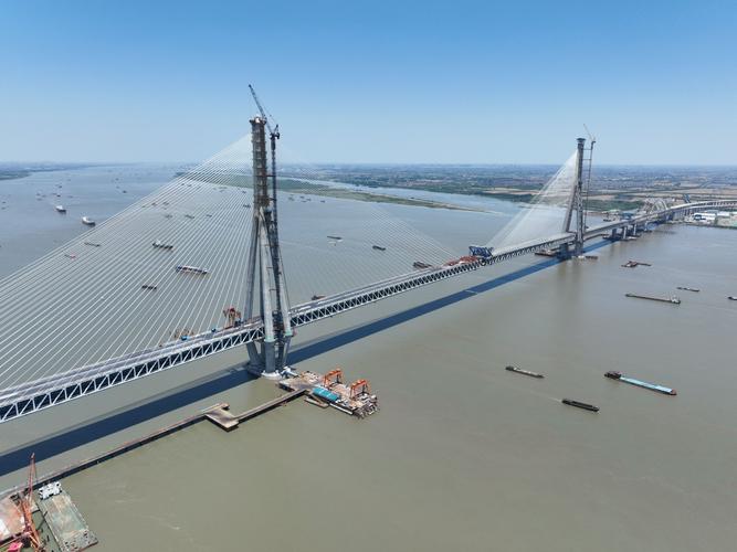 常泰長江大橋，已到位！