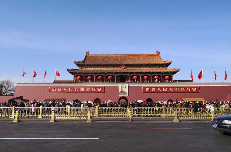今天路過十里長安街，這條街是北京最核心的街