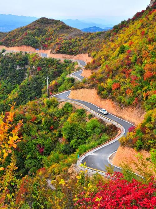 沿著太行一號(hào)旅游公路看鄉(xiāng)村振興—此生必行極限天路 挑戰(zhàn)不可能欣賞別樣“途”景