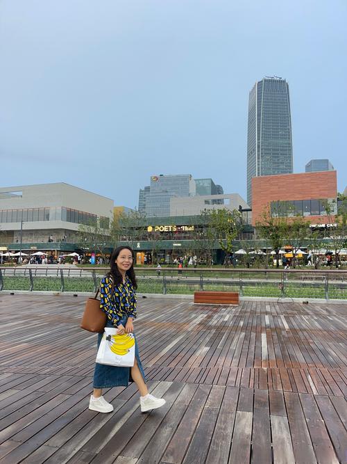 #都市生活#自拍打卡：微笑面對每一天，城市里的寧靜一角