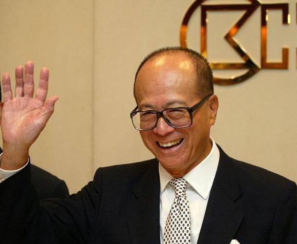 報應(yīng)！李嘉誠這次栽了大跟頭，李氏家族從此徹底走向衰敗