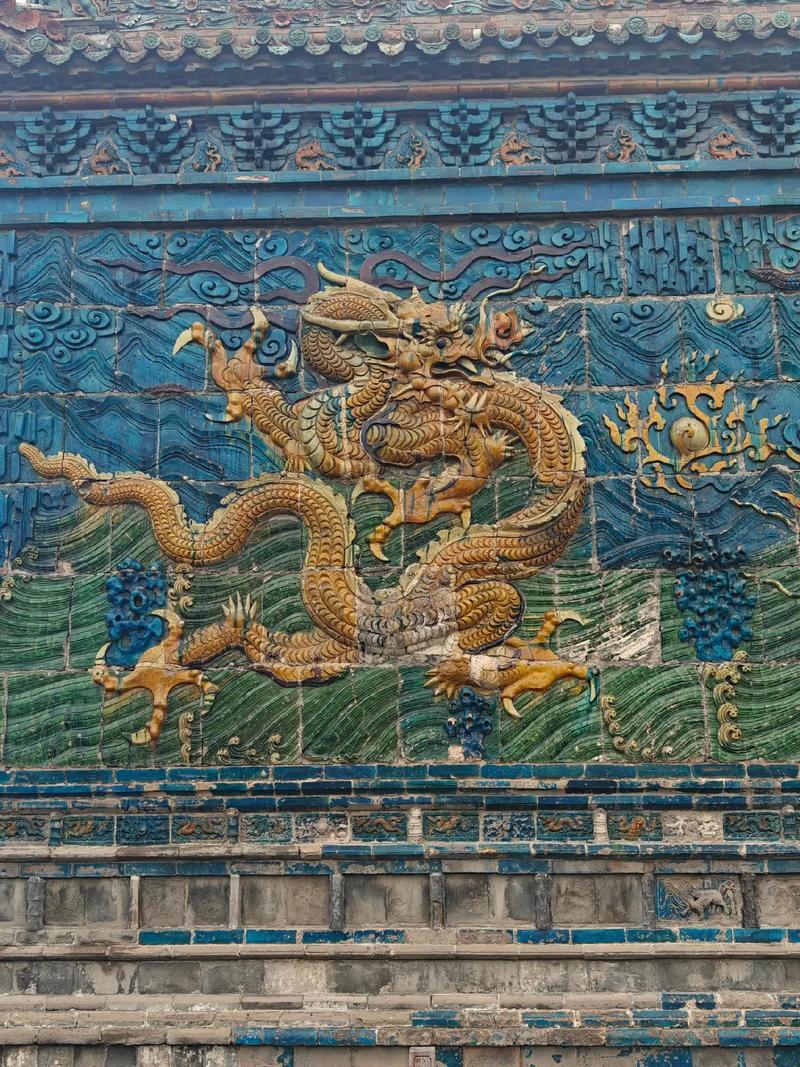 大同九龍壁，比故宮里面的還大，有何特殊含義？歷史古跡