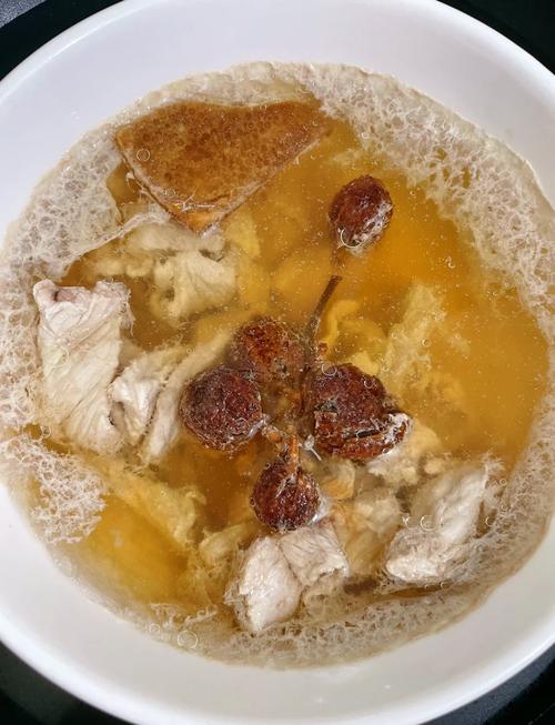 春砂仁煲湯黃金搭檔！三碗湯養(yǎng)出好脾胃，這樣做鮮香不苦全家愛！